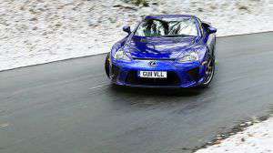 LFA5 300x168 Clarkson v Lexusu LFA
